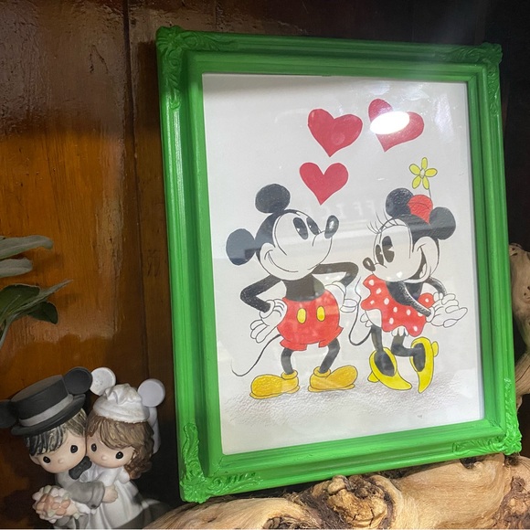 Mickey and Minnie Mouse in Love Prismacolor Pencil Drawing - Picture 4 of 8